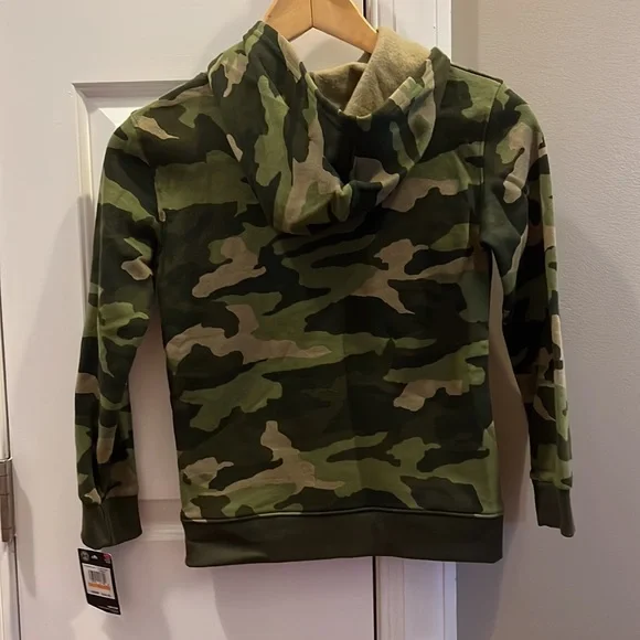 Under Armour hoodie, boy size 7 - Picture 2 of 4